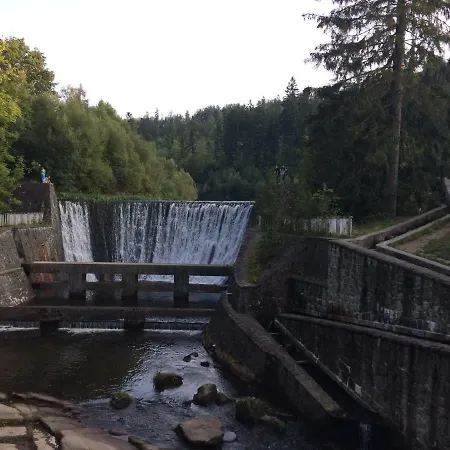 Chata Pod Skocznia Malinka 別荘